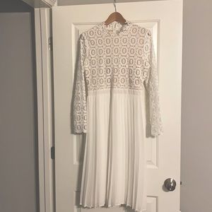 Never Worn- Size Medium Ivy City Co Dress